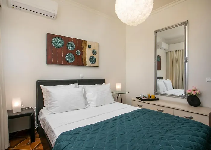 Luciana * Rhodes City